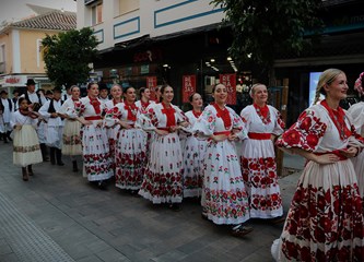 FOTO Plesovi Turopolja na ulicama Ciudad Reala: Buševčani predstavili bogatstvo naše baštine na festivalu u Španjolskoj