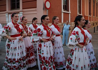 FOTO Plesovi Turopolja na ulicama Ciudad Reala: Buševčani predstavili bogatstvo naše baštine na festivalu u Španjolskoj