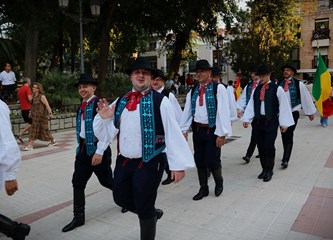 FOTO Plesovi Turopolja na ulicama Ciudad Reala: Buševčani predstavili bogatstvo naše baštine na festivalu u Španjolskoj
