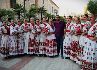 FOTO Plesovi Turopolja na ulicama Ciudad Reala: Buševčani predstavili bogatstvo naše baštine na festivalu u Španjolskoj