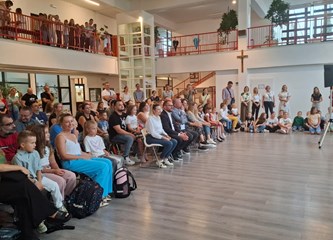 Počela je nova školska godina – velik dan za 689 velikogoričkih prvašića