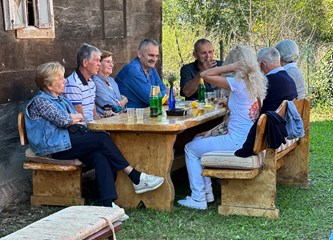 FOTO "Po starinski" se najbolje jede