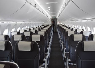Moderni Bombardier CS 100 u zračnu luku prizemljio hrvatski pilot
