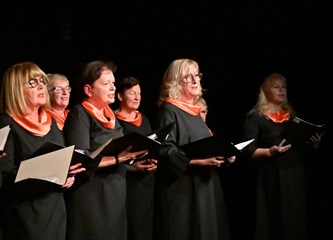FOTO Pjesmom kroz zlatno doba života: VIS Danice proslavile punoljetnost!
