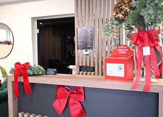 Ugođaj Božića u frizerskom studiju K – Hair: "Imamo predivne klijente i svim srcem radimo posao kojeg volimo"