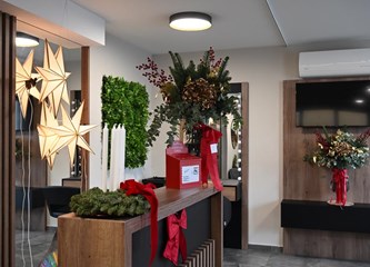 Ugođaj Božića u frizerskom studiju K – Hair: "Imamo predivne klijente i svim srcem radimo posao kojeg volimo"