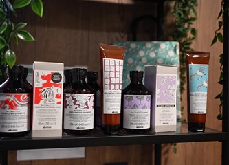 Ugođaj Božića u frizerskom studiju K – Hair: "Imamo predivne klijente i svim srcem radimo posao kojeg volimo"