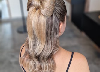 Ugođaj Božića u frizerskom studiju K – Hair: "Imamo predivne klijente i svim srcem radimo posao kojeg volimo"