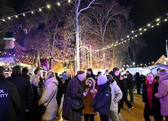 FOTO/VIDEO Najslađi je Advent u Gorici i službeno je otvoren!