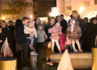 FOTO/VIDEO Najslađi je Advent u Gorici i službeno je otvoren!