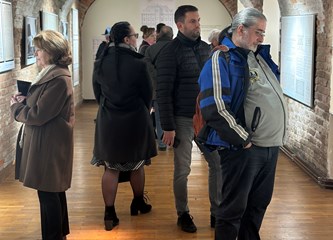 FOTO Od čardaka do muzeja: Otvorena izložba „260/65 – Povijest jedne zgrade“