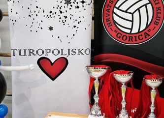 Dedin Memorijal okupio i bivše Azenašice: Ivana Straža i njena Mladost osvojili pobjednički trofej
