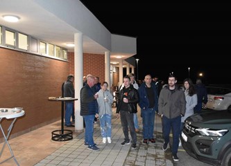 FOTO Velik odaziv na Noć muzeja u Spomen park 153. brigade: Sjećanje na heroje Domovinskog rata živi i prenosi se na generacije