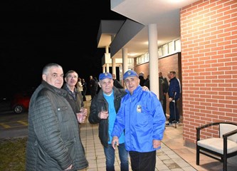 FOTO Velik odaziv na Noć muzeja u Spomen park 153. brigade: Sjećanje na heroje Domovinskog rata živi i prenosi se na generacije