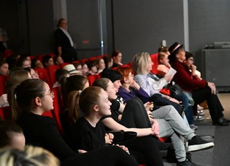 FOTO LiDraNo u Velikoj Gorici: Oko 230 osnovnoškolaca i 60 srednjoškolaca iz svih krajeva Zagrebačke županije pokazuju kako njegovati hrvatski jezik