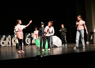 FOTO LiDraNo u Velikoj Gorici: Oko 230 osnovnoškolaca i 60 srednjoškolaca iz svih krajeva Zagrebačke županije pokazuju kako njegovati hrvatski jezik