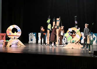 FOTO LiDraNo u Velikoj Gorici: Oko 230 osnovnoškolaca i 60 srednjoškolaca iz svih krajeva Zagrebačke županije pokazuju kako njegovati hrvatski jezik