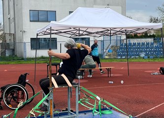 Tri zlata, četiri srebra i dvije bronce za Uspon u Vinkovcima: Martina Krog postavila državni rekord, Mirnes Omerhodžić imao drugi najbolji rezultat mitinga