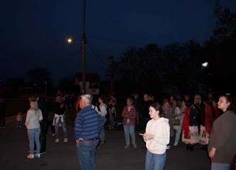 FOTO Krijes gorio, roštilj se pekao: Jurjevo u Bapču okupilo brojne mještane i drage goste