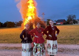 FOTO Krijes gorio, roštilj se pekao: Jurjevo u Bapču okupilo brojne mještane i drage goste