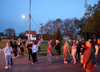 FOTO Krijes gorio, roštilj se pekao: Jurjevo u Bapču okupilo brojne mještane i drage goste