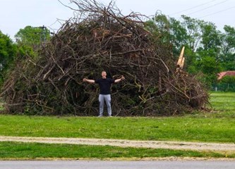 FOTO Krijes gorio, roštilj se pekao: Jurjevo u Bapču okupilo brojne mještane i drage goste