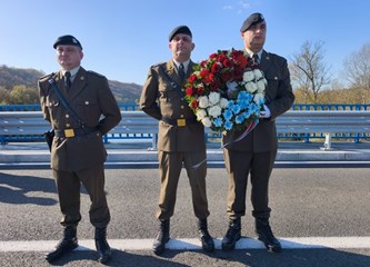 Kod spomen-obilježja u Pokupskom odana počast žrtvama rata povodom blagdana Svih svetih