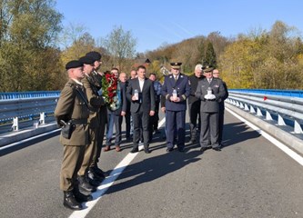 Kod spomen-obilježja u Pokupskom odana počast žrtvama rata povodom blagdana Svih svetih