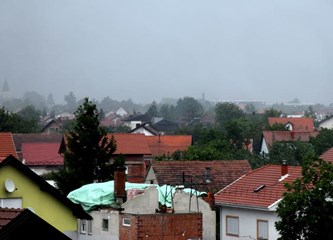 U 15 minuta tuča i kiša isprale goričke ulice
