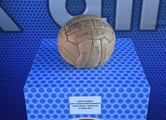 FOTO: U Veliku Goricu stigao Dinamov trofej iz 1967.