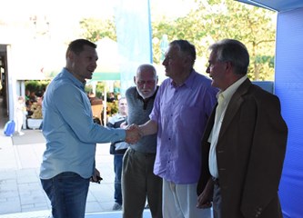 FOTO: U Veliku Goricu stigao Dinamov trofej iz 1967.