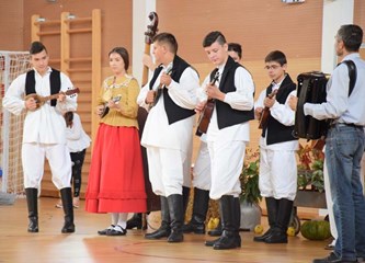 Učionica na otvorenom za poticajno učenje u prirodi