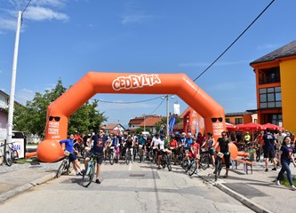 Niti pljusak nije mogao pokvariti Turopoljsku Milju koja je još jednom oduševila