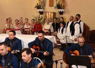 FOTO: Na 28. Koncertu u čast braniteljima zapjevali i Ćiro Gašparac i Radojka Šverko