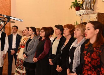 FOTO: Na 28. Koncertu u čast braniteljima zapjevali i Ćiro Gašparac i Radojka Šverko