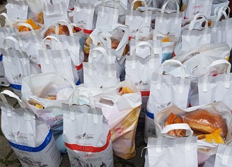 Rotary VG obogatio uskrsni stol za 37 štićenika Caritasa