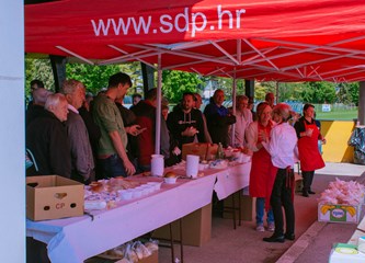 GO SDP-a obilježila Praznik rada u Kurilovcu uz tradicionalnu podjelu graha
