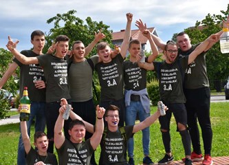 FOTO: Krenula 'norijada', pogledajte kako 'nore' gorički maturanti