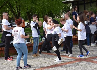 FOTO: Krenula 'norijada', pogledajte kako 'nore' gorički maturanti