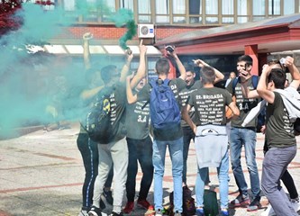 FOTO: Krenula 'norijada', pogledajte kako 'nore' gorički maturanti