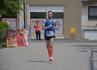 Kroz pet različitih utrka održana 27. Turopoljska trka