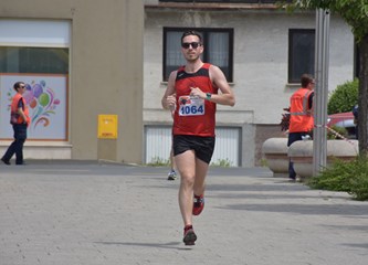 Kroz pet različitih utrka održana 27. Turopoljska trka
