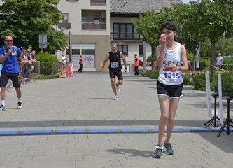 Kroz pet različitih utrka održana 27. Turopoljska trka