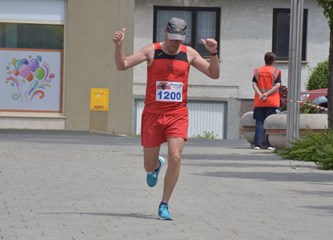 Kroz pet različitih utrka održana 27. Turopoljska trka
