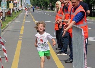Treća 'Vatrogasna trka okupila' stotinjak trkača: Evo tko su najbrži mali i veliki vatrogasci