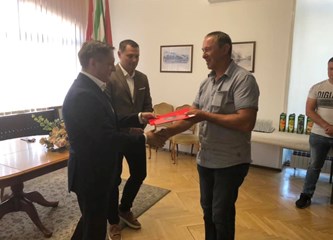 DVD-ovima uručeni ugovori o dodatnom financiranju