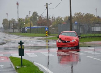 OPREZ Prometna na raskrižju Miošićeve i Vukomeričke ulice