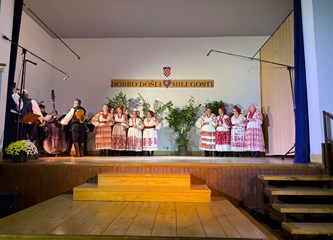 Turopolska večer u režiji Mičevčana: 'Vrhunska kvaliteta izvedbe, sve pohvale našim čuvarima baštine'