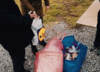 Uspješna akcija! Psima iz Skloništa pristigle dekice, hrana i slastice