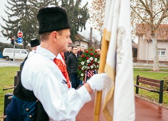 Dan Grada Velike Gorice, obilježavanje započelo polaganjem vijenaca